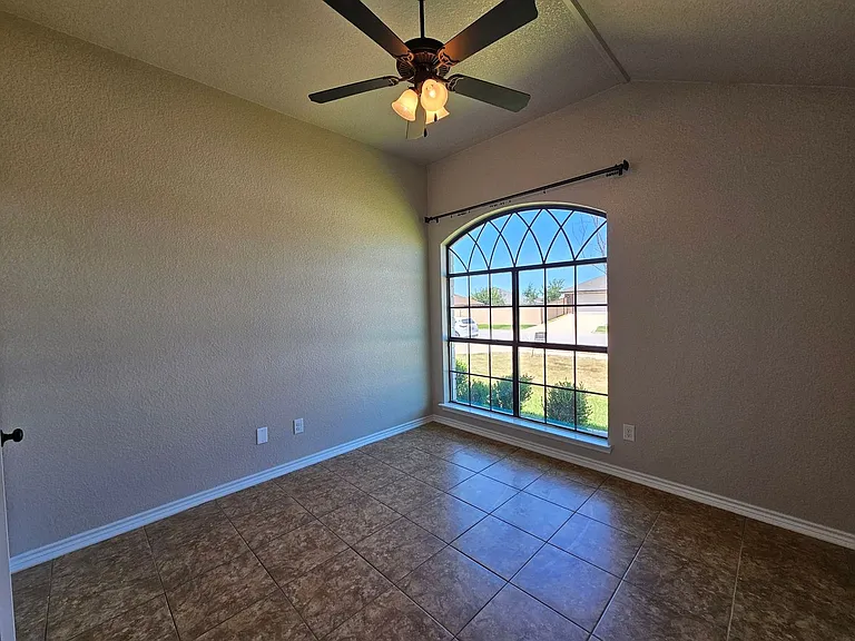 2704 Ancestor Dr — Photo 12
