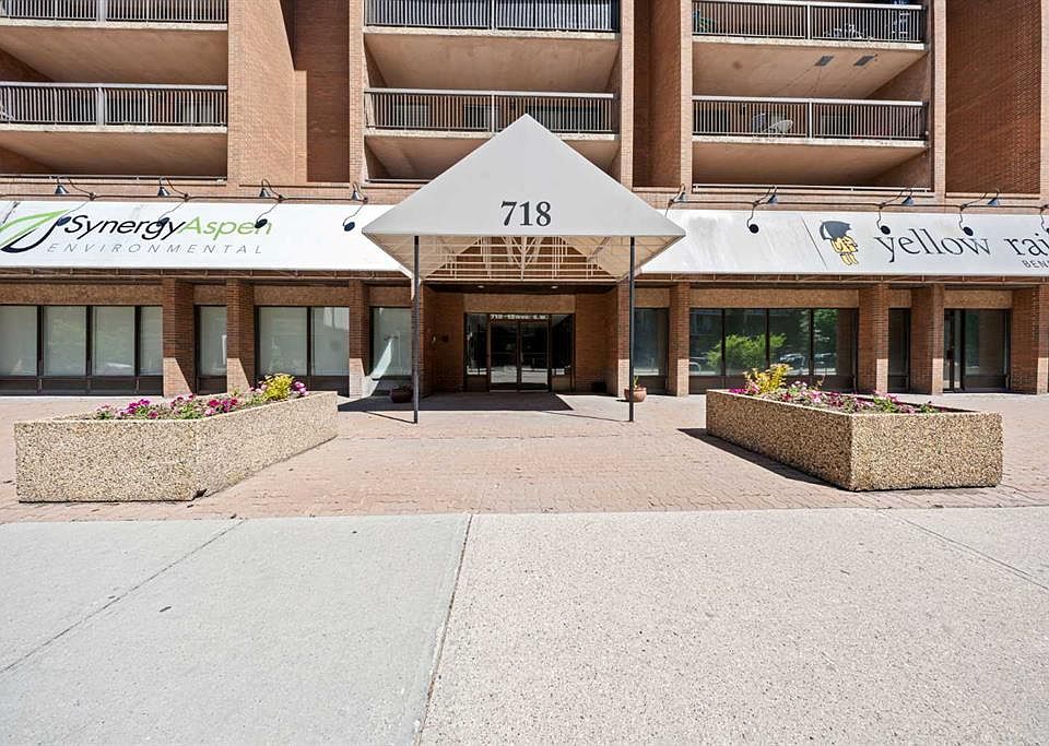1st image of 718 S 12th Ave SW #305
