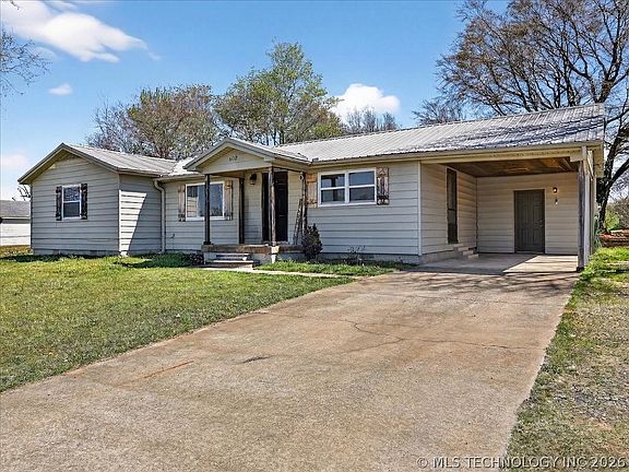 3rd image of 602 Martindale Ln