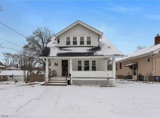 869 W Spruce Ave, Ravenna, OH 44266