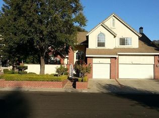 19430 Del Rio Dr, Woodbridge, CA 95258