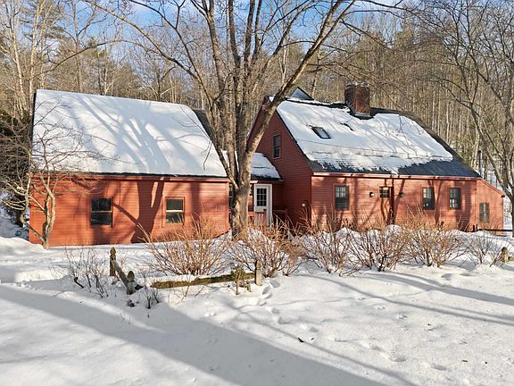 3rd image of 488 Shaker Road