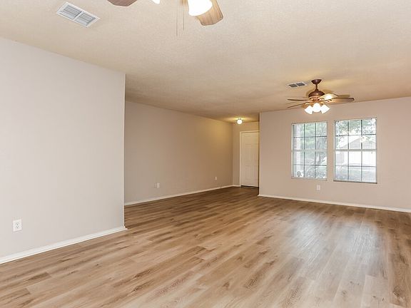 4th image of 4228 Golden Horn Ln
