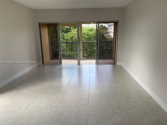 3rd image of 8775 Park Blvd APT 301
