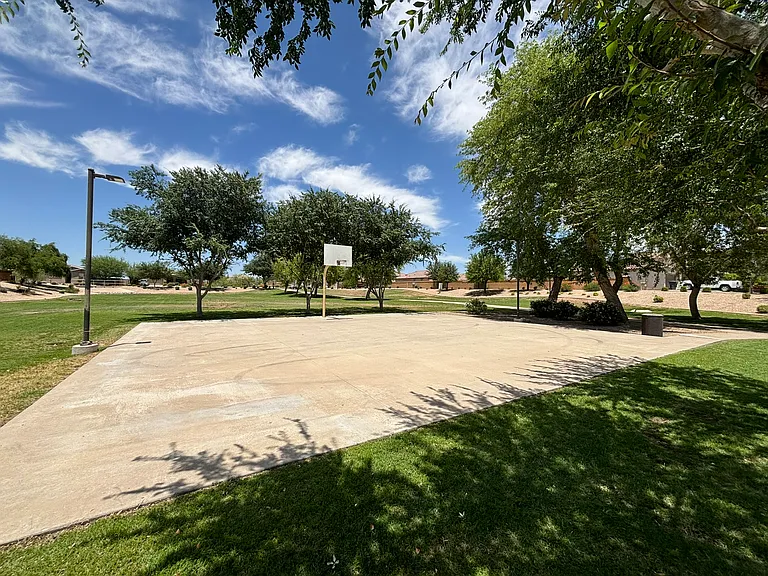 1549 E Kingman Pl — Photo 43