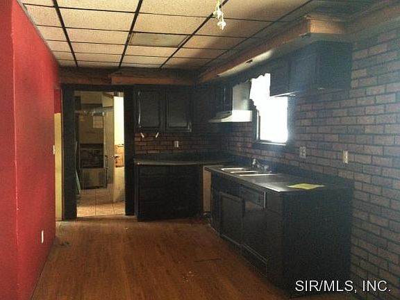 5th image of 2444 Angela Dr