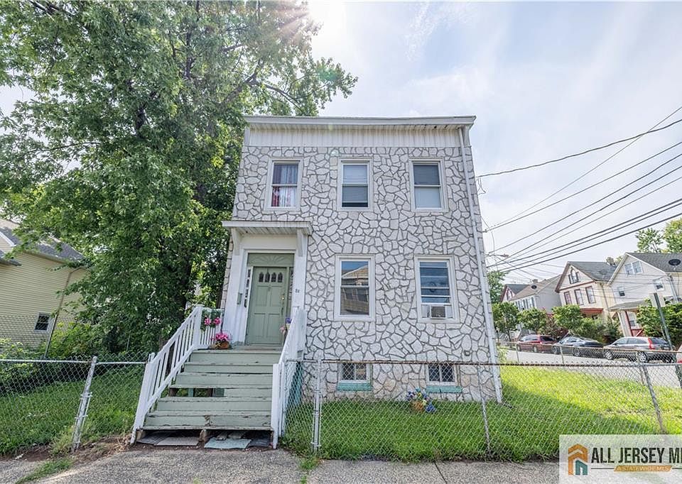 1st image of 88 Hassart St