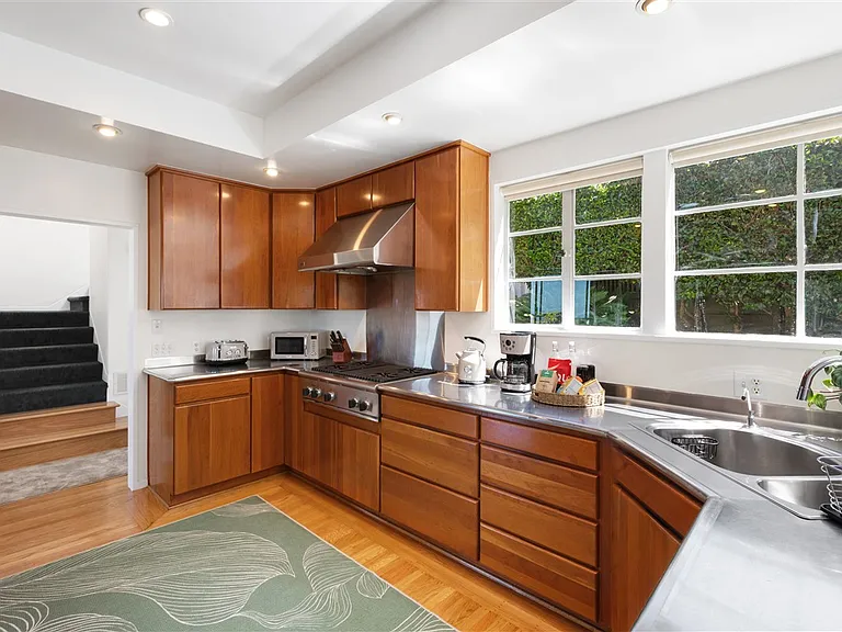 180 Saint Germain Ave — Photo 44
