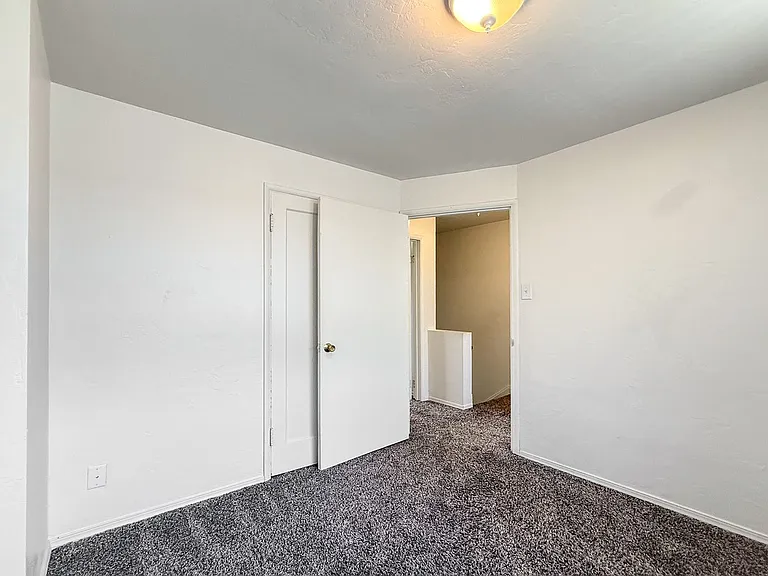 Sun Basin Apartments — Photo 27