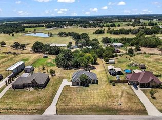 165 Savannah Dr, Weatherford, TX 76087