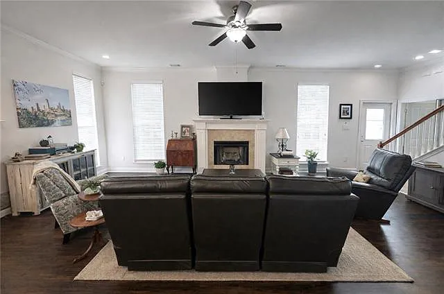 626 Village Ln S #A — Photo 3