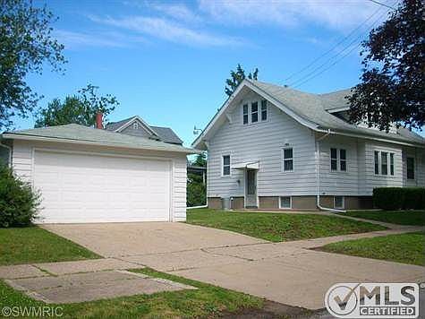 3rd image of 81 Summer St