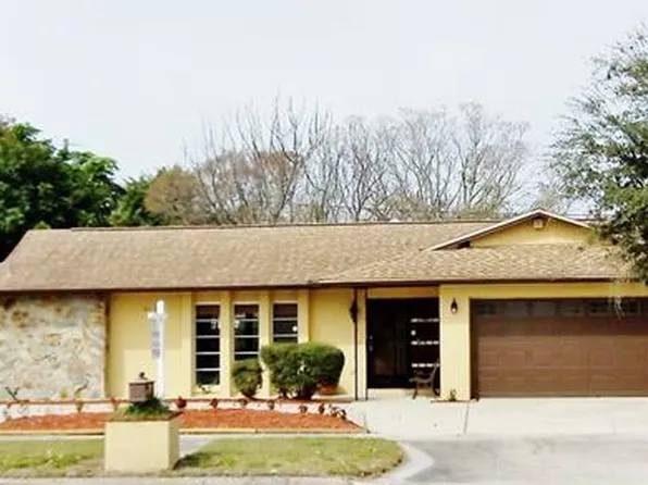 1992 Belcher Rd S, Largo, FL 33771