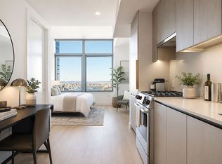Skyline Tower, Long Island City, NY 11101