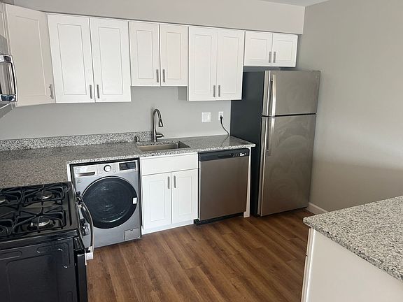 2nd image of 2465 N Frederick Ave #205