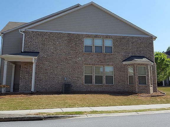 3rd image of 3909 Brockenhurst Dr