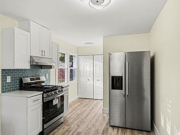 3rd image of 502 N Prospect St