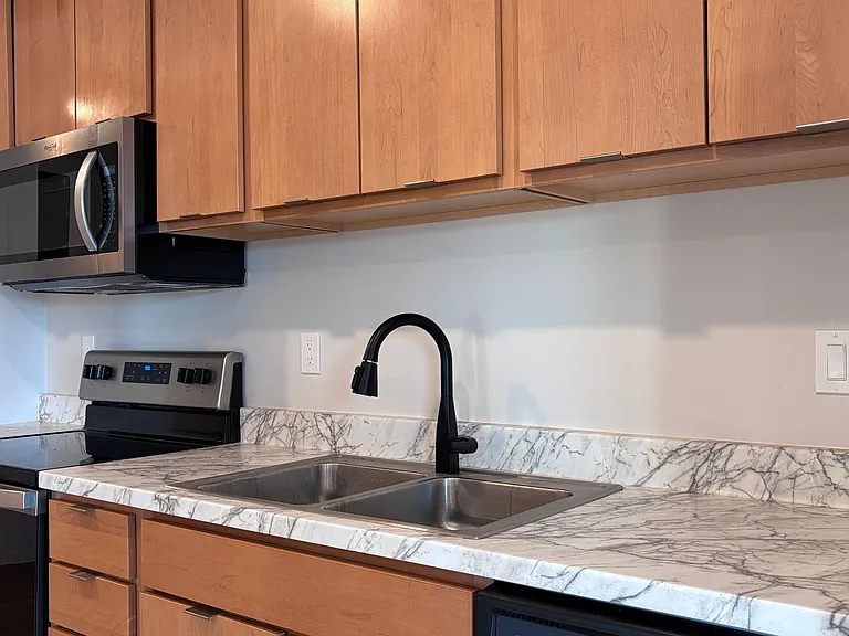 323 Demers Ave — Photo 7