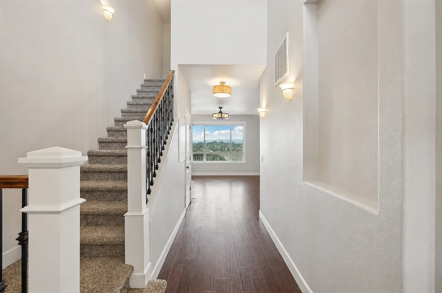 3 bed, 1852 sqft, $3,250 — Photo 2