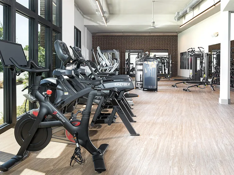 24/7 Fitness Center