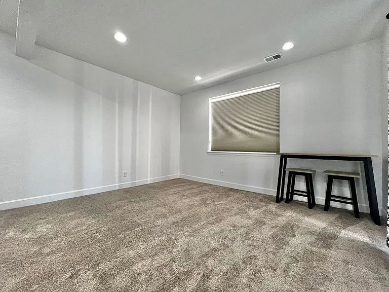 5636 Bay Hill Dr — Photo 4