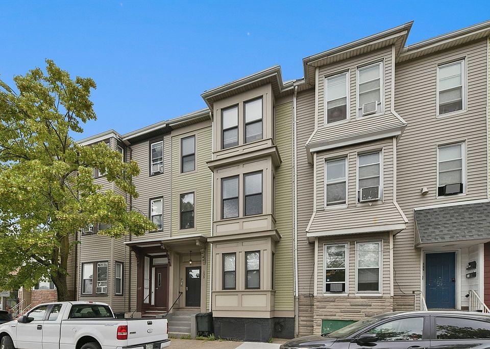 1st image of 135 Havre St #2