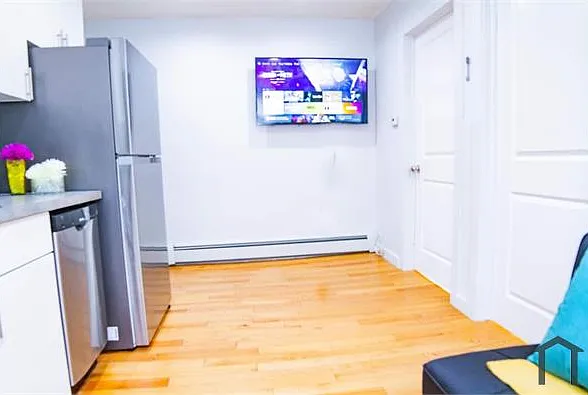 199 Atkins Ave #2 — Photo 3