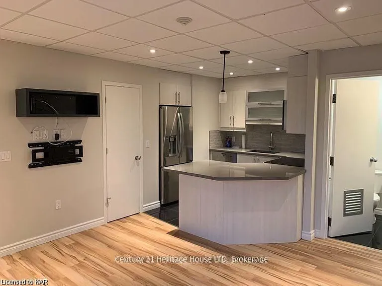 238 Bertie St #2 — Photo 1