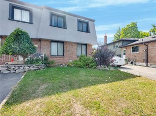 40 Yeoville Ct, Hamilton, ON L9C 5W3