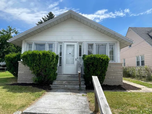 1222 College St, South Bend, IN 46628