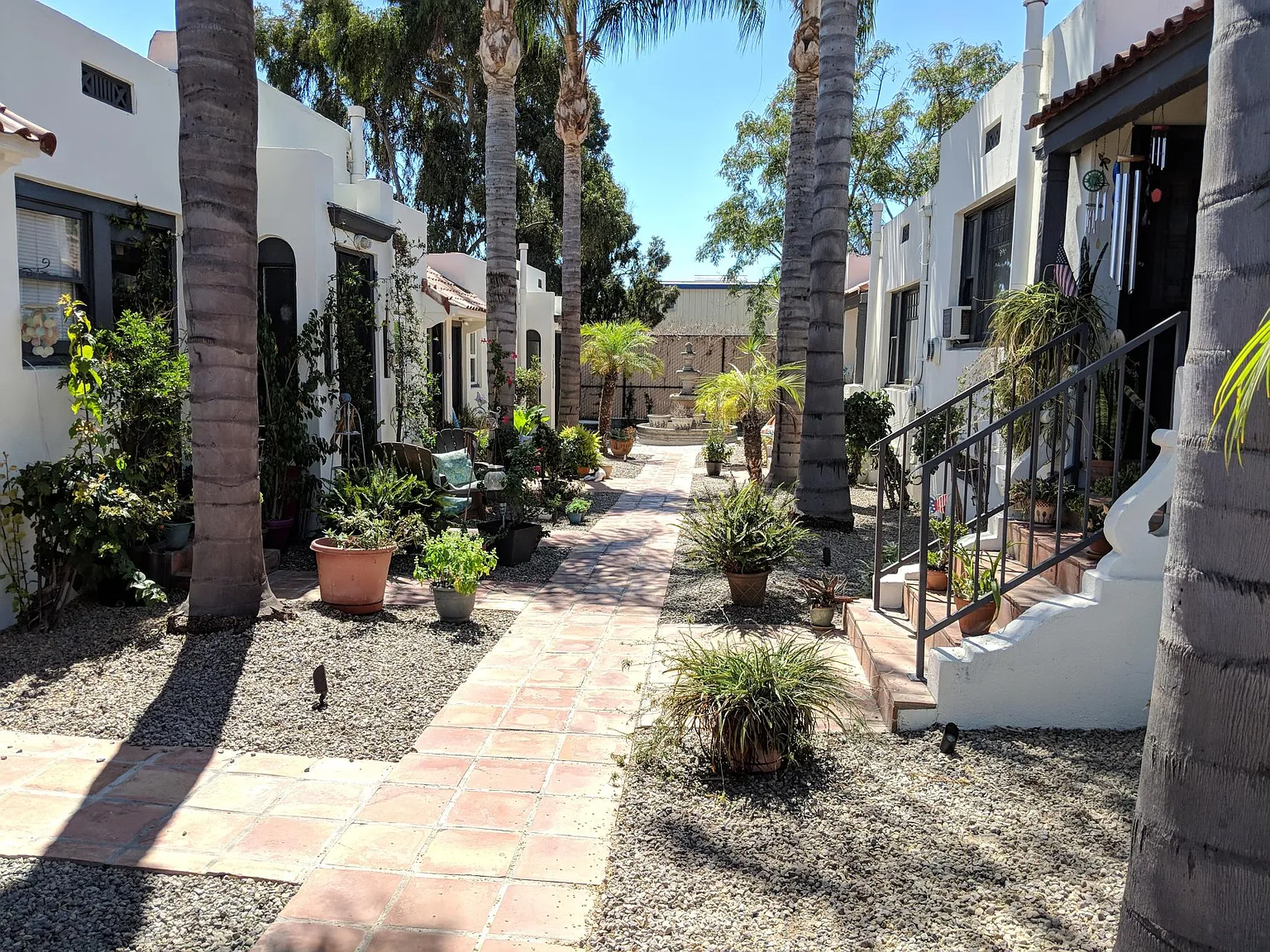 Studio, 500 sqft, $1,725 — Photo 2