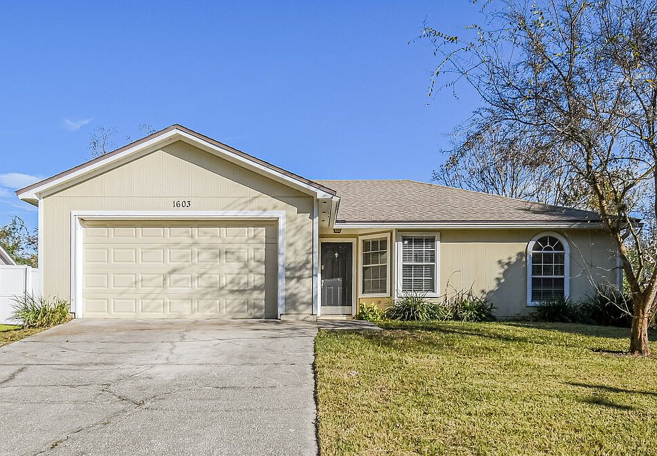 1st image of 1603 Twin Oak Ln