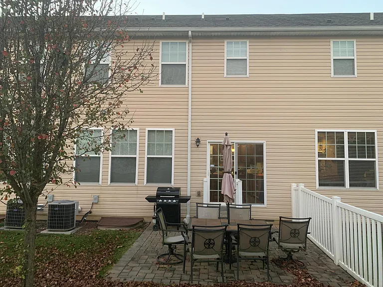 210 Mullen Dr — Photo 18