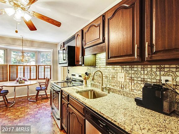 Family can gather in this kitchen which can seat 6