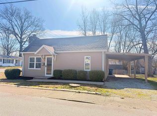 321 E Poplar St, Boonville, IN 47601