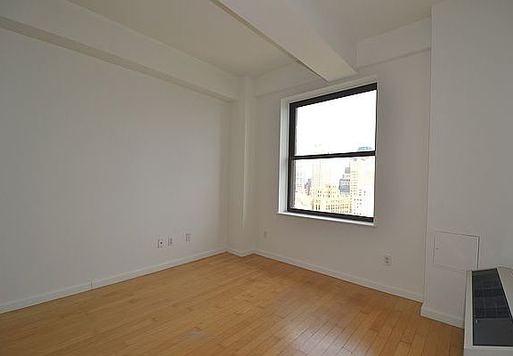 4th image of 20 West St Unit Penthouse D