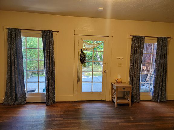 3rd image of 439 Locust St