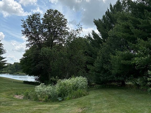 5th image of 18 Ridgeview Dr
