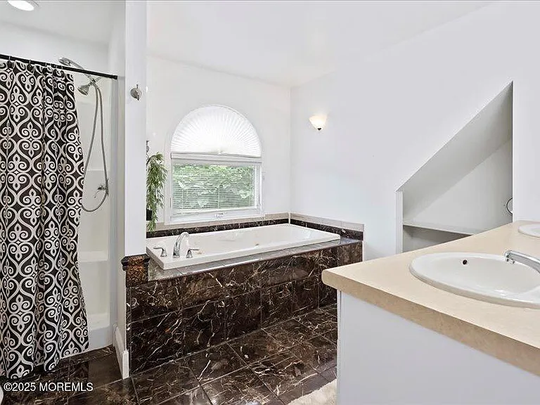 552 Prospect Ave — Photo 18