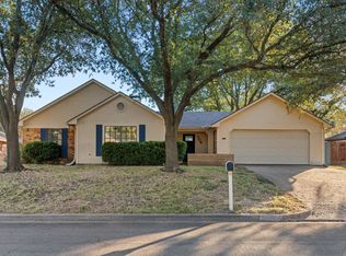 109 Flintrock Rd, Hewitt, TX 76643