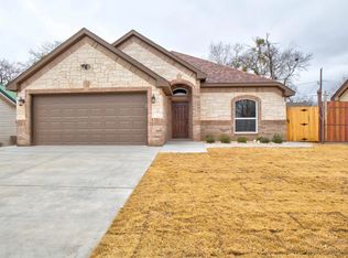 125 N Las Vegas Trl, White Settlement, TX 76108