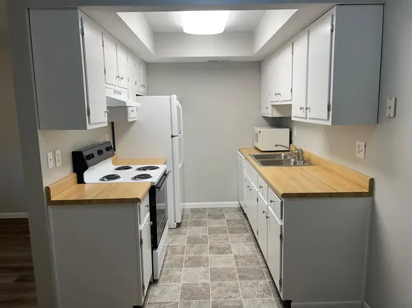 441 Woodside Trl #F-1, Decatur, IL 62521