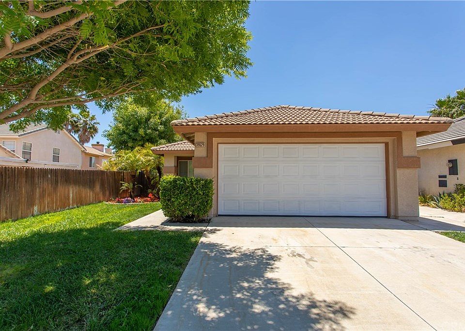 1st image of 39529 Cedar Cir
