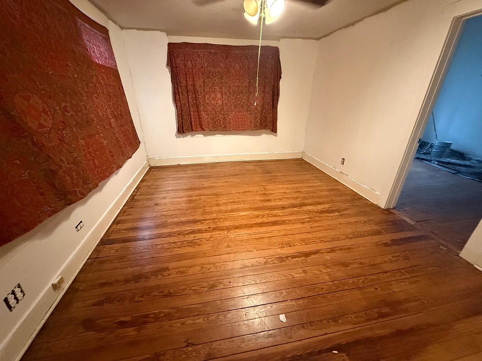 3 bed, 1108 sqft, $2,200 — Photo 2