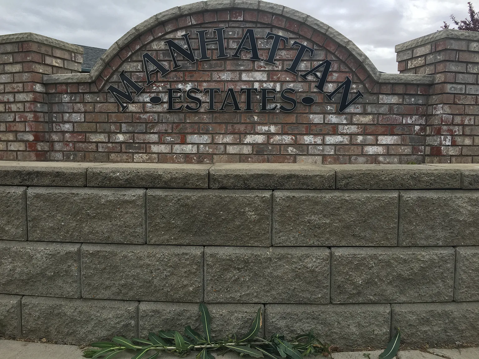 605 Broadway photo 1