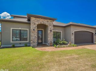 11551 Crystal Bay Cir, North Little Rock, AR 72113