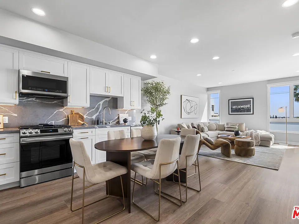 7428 Santa Monica Blvd #406