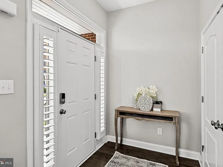 2312 Napoli Way — Photo 4