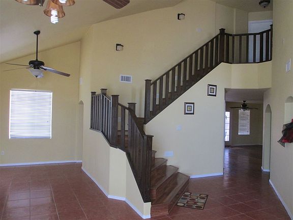 3rd image of 536 N Madrigal Dr