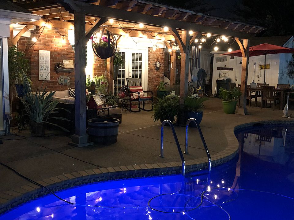 Custom pergola and LED pool 